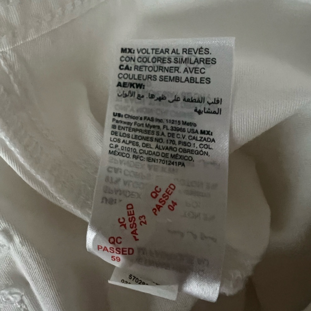 NWT White House black market slim crop - Picture 7 of 7